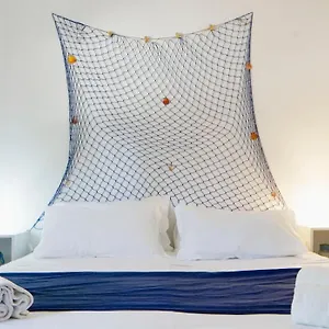 https://santuzza-hotel-taormina.taorminaitalyhotels.com